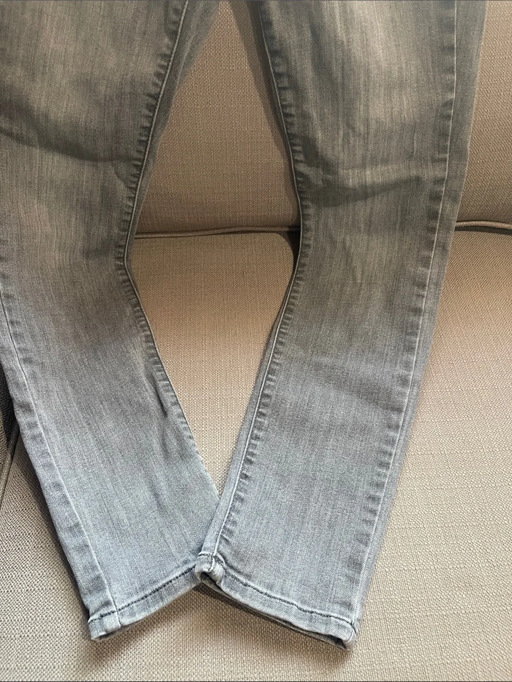 Universal Thread Men's Slim Straight Jeans in Gray Wash